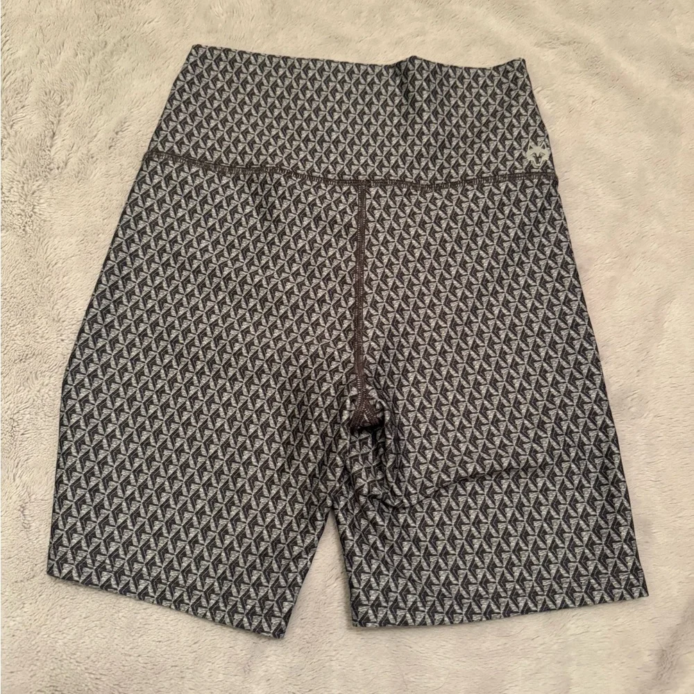 Greyson XS Compression Shorts Geometric Wolf Logo Performance Golf Training Base